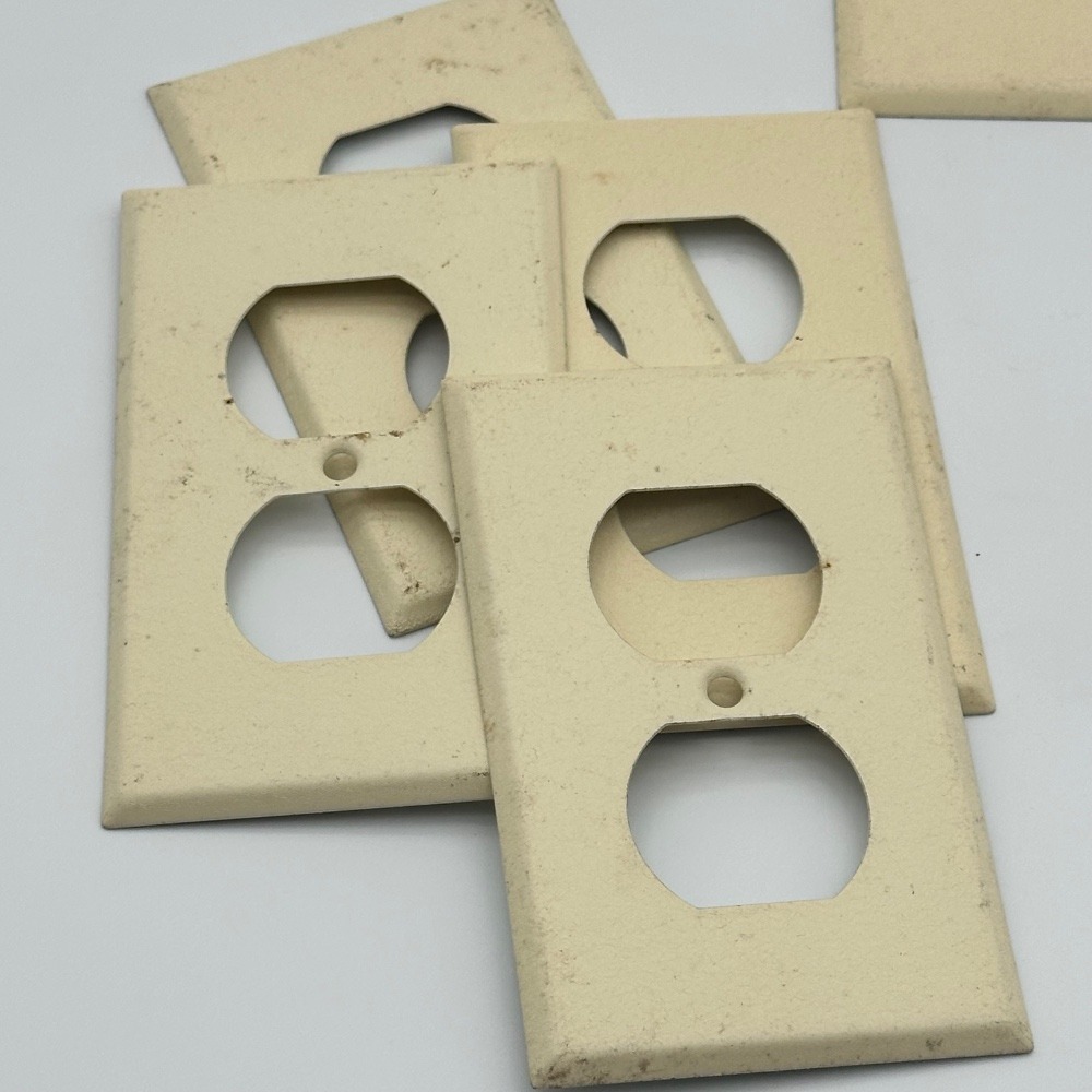 Lot of 7 Switch and Outlet Plate Covers Metal Mulberry brand and Plastic - Picture 2 of 10